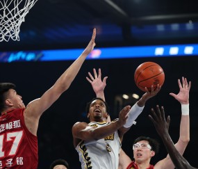 APP下载-克里夫兰骑士训练开放日，今晨篮板制胜引欢呼，NBA总决赛在即，身体对抗强度拉满的简单介绍