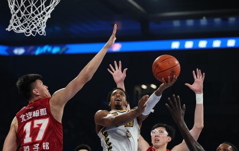 APP下载-克里夫兰骑士训练开放日，今晨篮板制胜引欢呼，NBA总决赛在即，身体对抗强度拉满的简单介绍