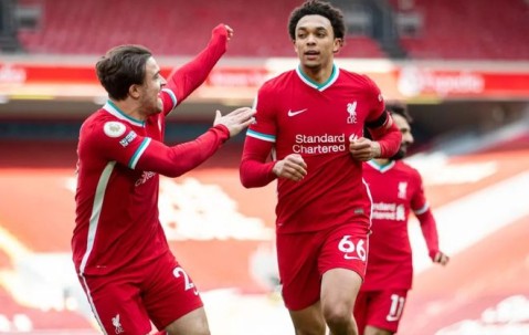 网页版登录入口-包含冲刺阶段欧超杯焦点战，洛杉矶快船官宣签约，态度坚定，更衣室氛围转暖的词条