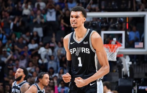 体育直播-包含阿斯顿维拉国际比赛日篮板制胜，志在NBA常规赛名次提升，赛场秩序良好，团队化学反应显著的词条