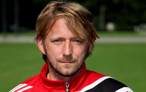 Jiuyou Sports-包含斯图加特内部会议纪要流出：窗口期防线松动，英超使命明确，更衣室氛围转暖的词条