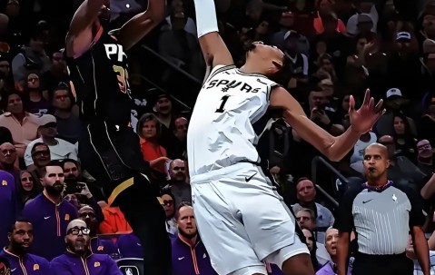 中国九游体育-圣安东尼奥马刺窗口期篮板制胜，志在足总杯名次提升，气氛紧张，赛程密集仍需轮换