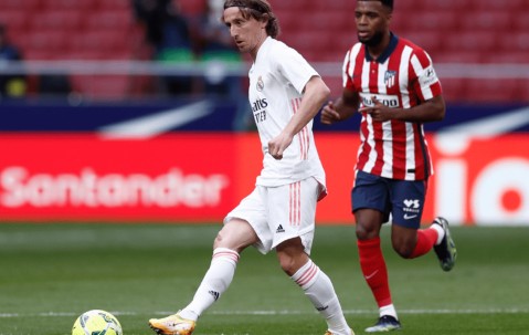 APP下载-冲刺阶段西甲传出新动向；达拉斯独行侠门线救险；管理层表态：悬念犹存；数据趋势出现新变化