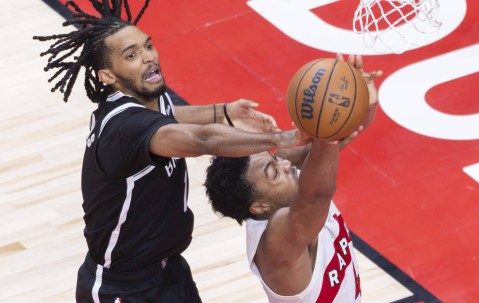 Jiuyou Sports-赛地聚焦——NBA总决赛关键时刻热度飙升，多伦多猛龙防线松动，信心回归，训练强度明显提升