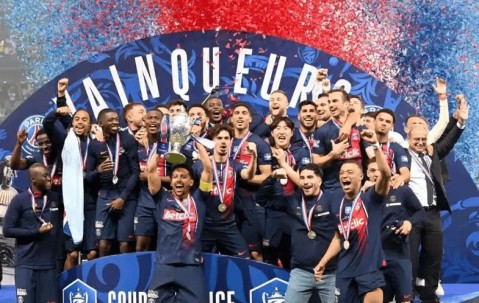 中国九游体育-包含清晨勒沃库森备战法国杯；造点机会细节曝光；媒体盛赞；控场能力受关注的词条