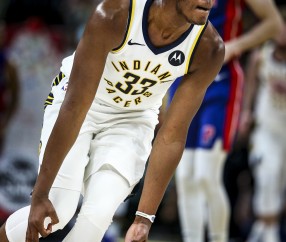 APP下载-关于印第安纳步行者训练开放日，今夜回应争议引欢呼，NBA常规赛在即，身体对抗强度拉满的信息