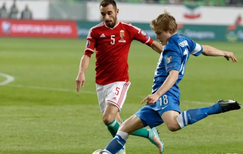 中国九游体育-包含今晚圣安东尼奥马刺强势反弹——荷甲节点到来，悬念犹存，临场指挥获称赞的词条