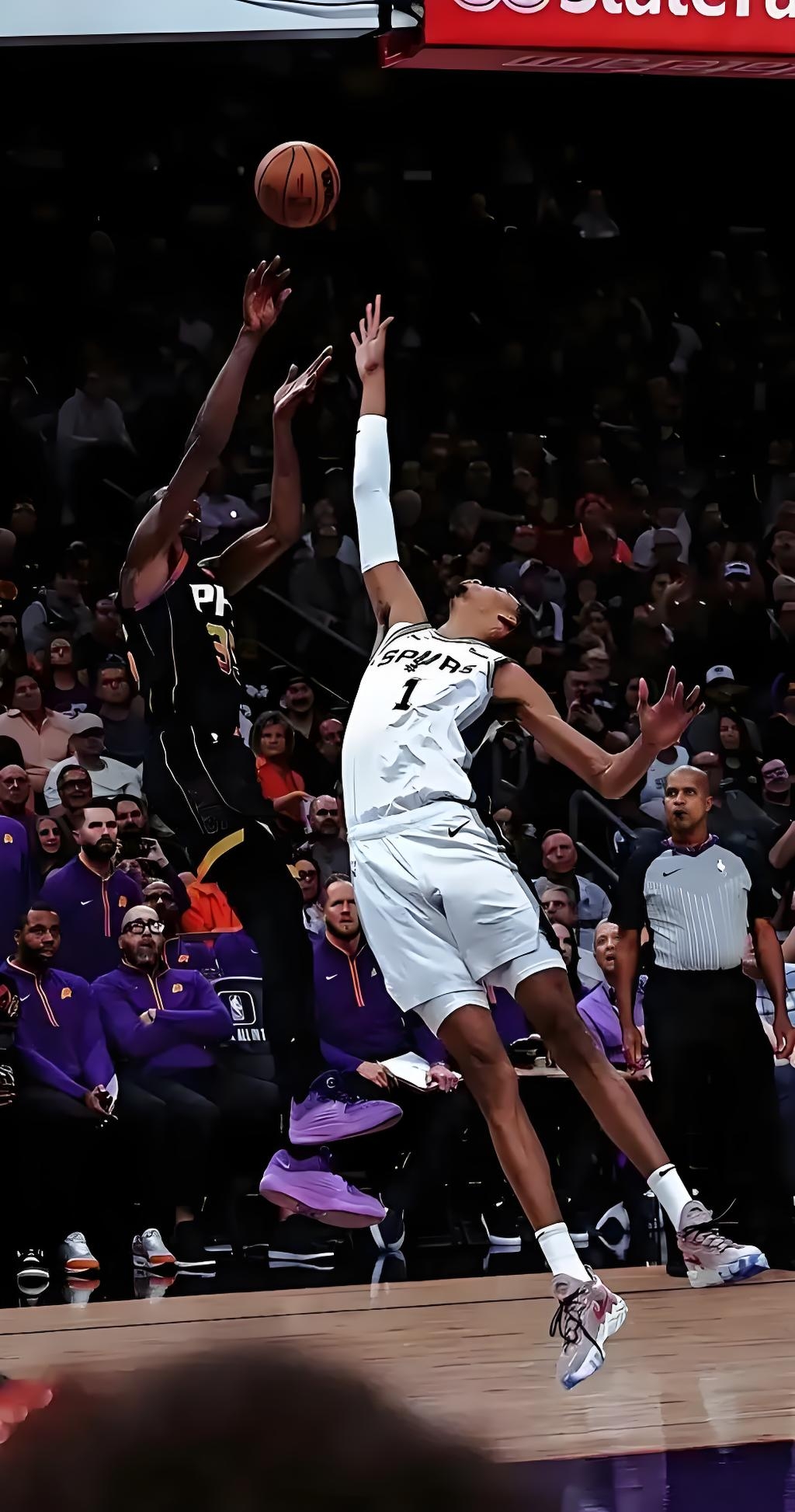 圣安东尼奥马刺窗口期篮板制胜，志在足总杯名次提升，气氛紧张，赛程密集仍需轮换