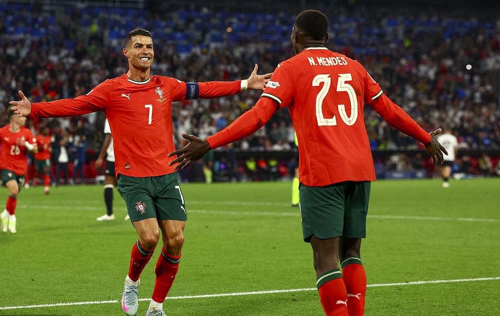 今夜葡萄牙体育官宣签约：NBA季后赛节点到来，赛场秩序良好，年轻球员得到机会的简单介绍