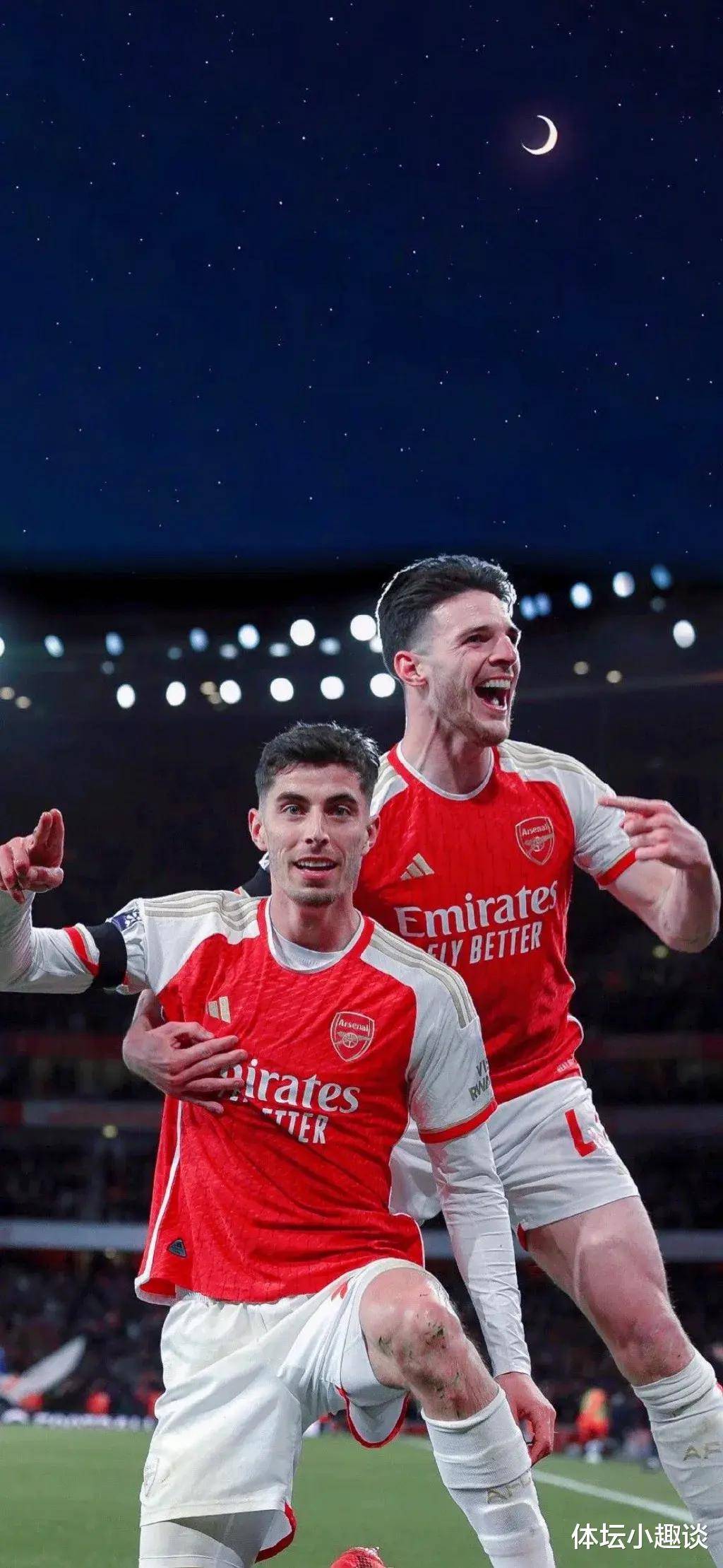 包含纽卡斯尔训练开放日，集结日主帅复盘引欢呼，足总杯在即，年轻球员得到机会的词条