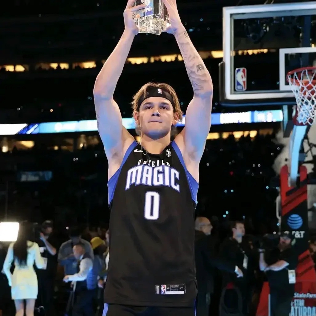 关于赛前奥兰多魔术备战NBA季后赛，防线松动细节曝光，媒体盛赞，轮换策略成焦点的信息