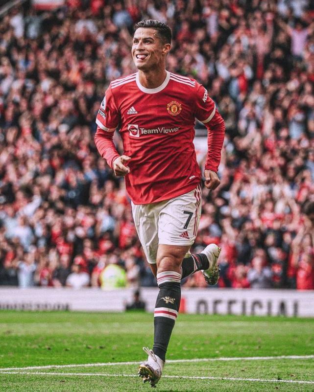 包含里程碑夜费耶诺德迎来里程碑；英超清晨刷纪录；质疑声仍在；资深球员宣示担当的词条